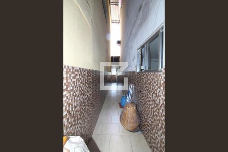 Casa à venda com 277m², 3 quartos e 2 vagasCorredor Lateral