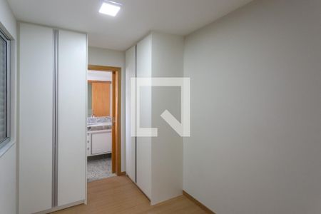 Apartamento à venda com 70m², 2 quartos e 2 vagasQuarto 2 - Suíte