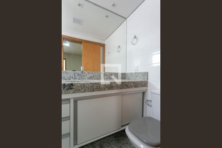 Apartamento à venda com 70m², 2 quartos e 2 vagasBanheiro da Suíte