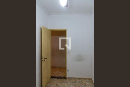 Casa à venda com 193m², 6 quartos e 2 vagas Casa à venda com 193m², 6 quartos e 2 vagasQuarto