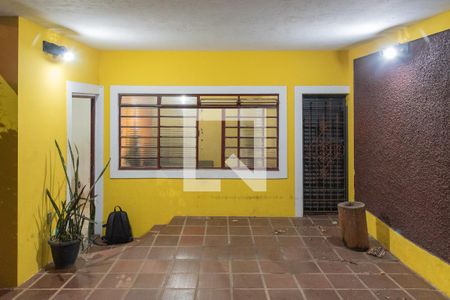 Casa à venda com 193m², 6 quartos e 2 vagas Casa à venda com 193m², 6 quartos e 2 vagasGaragem