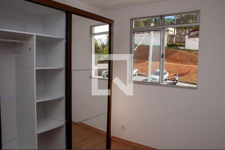Quarto 2 de apartamento para alugar com 2 quartos, 44m² em Cabral, Contagem