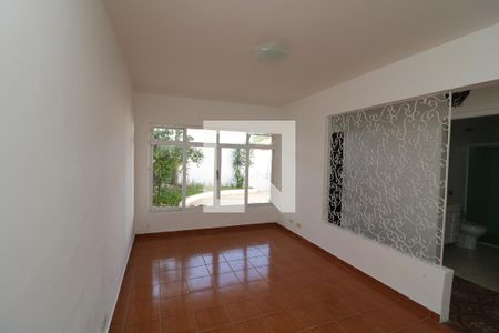 Sala de casa para alugar com 2 quartos, 69m² em Vila Santa Clara, São Paulo