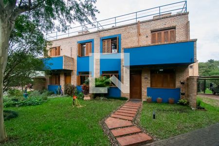 Casa de condomínio à venda com 150m², 3 quartos e 2 vagasFachada