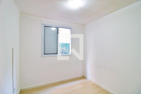 Quarto 1 de apartamento para alugar com 2 quartos, 45m² em Jardim Elizabete, Taboão da Serra