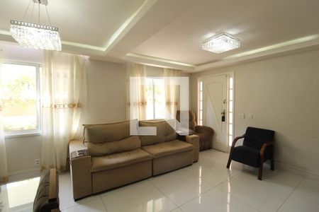 Sala de casa à venda com 4 quartos, 230m² em Vargem Pequena, Rio de Janeiro