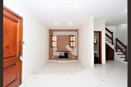 Sala 1 de casa para alugar com 4 quartos, 258m² em Vila São Paulo, São Paulo