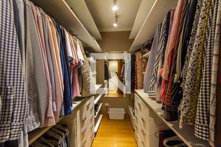Casa à venda com 380m², 4 quartos e 5 vagasCloset da Suíte 3