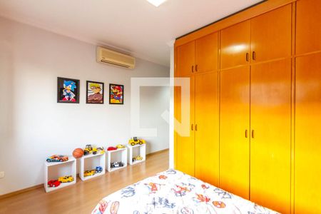 Casa à venda com 380m², 4 quartos e 5 vagasSuíte 2