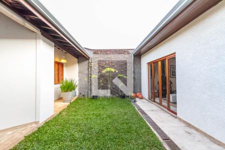 Casa à venda com 380m², 4 quartos e 5 vagasChurrasqueira e quintal