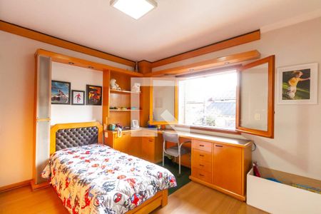 Casa à venda com 380m², 4 quartos e 5 vagasSuíte 2