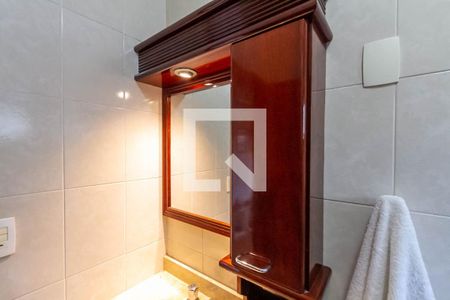 Casa à venda com 380m², 4 quartos e 5 vagasBanheiro da Suíte 2