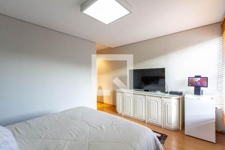 Casa à venda com 380m², 4 quartos e 5 vagasSuíte 3