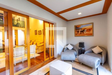 Casa à venda com 380m², 4 quartos e 5 vagasSala de Lareira