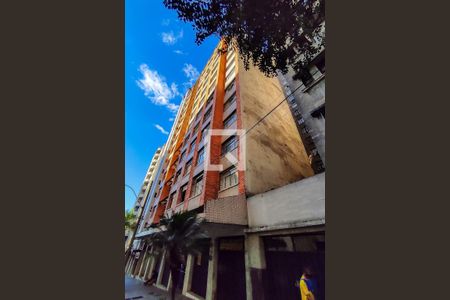 Apartamento à venda com 110m², 3 quartos e sem vaga Apartamento à venda com 110m², 3 quartos e sem vagaFachada