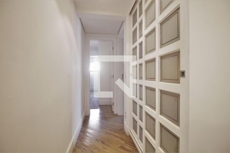 Apartamento à venda com 200m², 4 quartos e 4 vagasCorredor