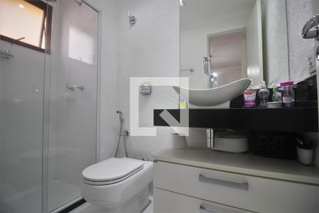 Apartamento à venda com 200m², 4 quartos e 4 vagasBanheiro da Suíte 1