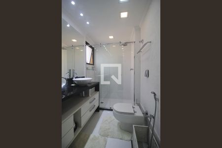 Apartamento à venda com 200m², 4 quartos e 4 vagasBanheiro da Suíte 2