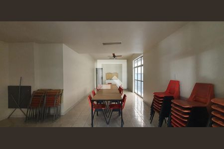 Apartamento à venda com 110m², 3 quartos e 2 vagas Apartamento à venda com 110m², 3 quartos e 2 vagasSalão de Festas