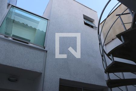 Casa à venda com 130m², 2 quartos e 1 vagaÁrea de Serviço