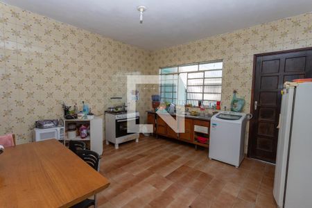 Casa à venda com 290m², 2 quartos e 3 vagas Casa à venda com 290m², 2 quartos e 3 vagasCozinha