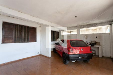 Casa à venda com 290m², 2 quartos e 3 vagas Casa à venda com 290m², 2 quartos e 3 vagasGaragem