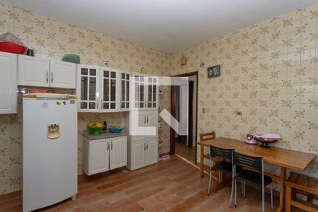 Casa à venda com 290m², 2 quartos e 3 vagas Casa à venda com 290m², 2 quartos e 3 vagasCozinha