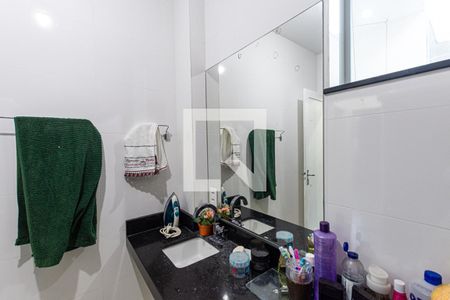 Apartamento à venda com 60m², 2 quartos e 1 vaga Apartamento à venda com 60m², 2 quartos e 1 vagaBanheiro