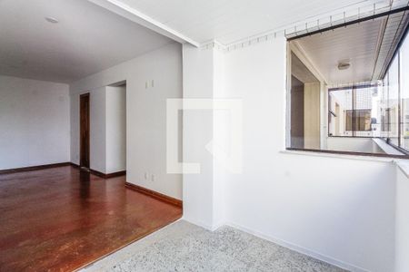 Apartamento para alugar com 245m², 3 quartos e 2 vagasSuíte