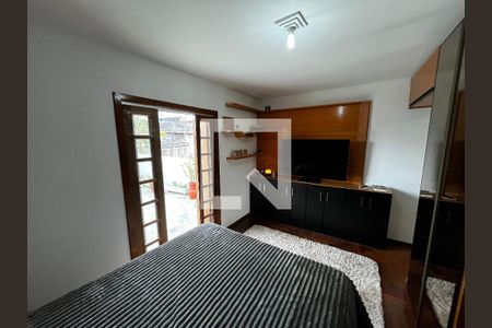 Suíte 1 de casa para alugar com 3 quartos, 250m² em Vila Paiva, São Paulo