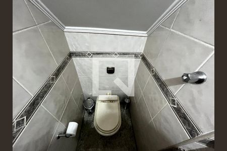 Lavabo de casa para alugar com 3 quartos, 250m² em Vila Paiva, São Paulo
