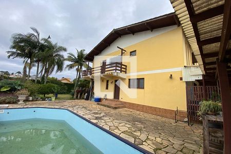 Casa à venda com 600m², 6 quartos e 10 vagasFachada  
