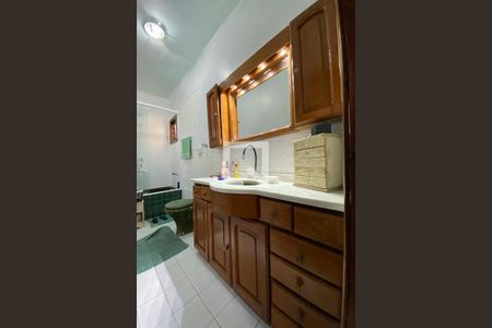 Casa à venda com 600m², 6 quartos e 10 vagasBanheiro - Suite 