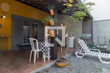 Casa de condomínio para alugar com 300m², 3 quartos e 2 vagas Casa de condomínio para alugar com 300m², 3 quartos e 2 vagasVaranda