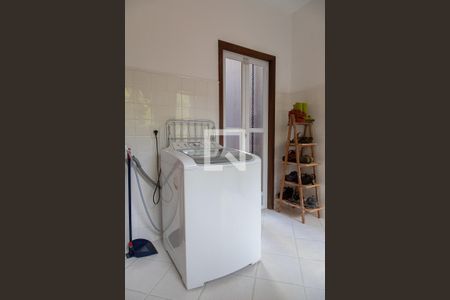 Casa de condomínio para alugar com 300m², 3 quartos e 2 vagas Casa de condomínio para alugar com 300m², 3 quartos e 2 vagasÁrea de serviço