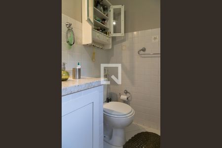 Casa de condomínio para alugar com 300m², 3 quartos e 2 vagas Casa de condomínio para alugar com 300m², 3 quartos e 2 vagasBanheiro da suíte 3