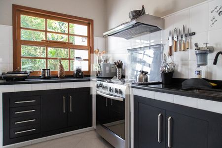 Casa de condomínio para alugar com 300m², 3 quartos e 2 vagas Casa de condomínio para alugar com 300m², 3 quartos e 2 vagasCozinha