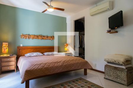 Casa de condomínio para alugar com 300m², 3 quartos e 2 vagas Casa de condomínio para alugar com 300m², 3 quartos e 2 vagasSuíte 3