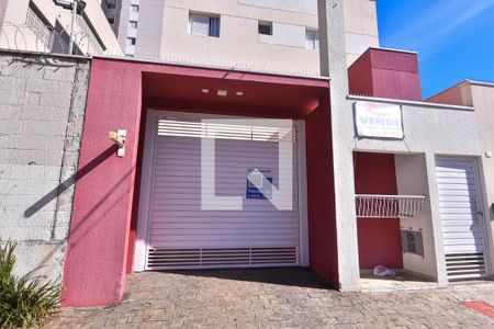 Apartamento à venda com 75m², 2 quartos e 1 vaga Apartamento à venda com 75m², 2 quartos e 1 vagaFachada