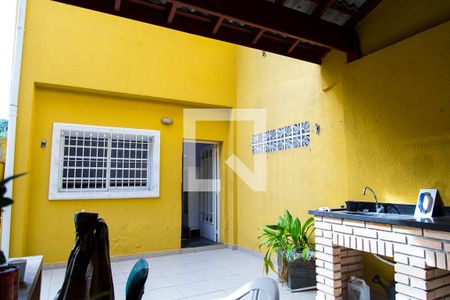 Casa à venda com 110m², 2 quartos e 2 vagas Casa à venda com 110m², 2 quartos e 2 vagasQuintal