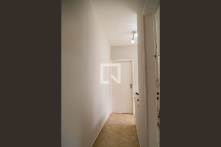 Casa à venda com 110m², 2 quartos e 2 vagas Casa à venda com 110m², 2 quartos e 2 vagasCorredor