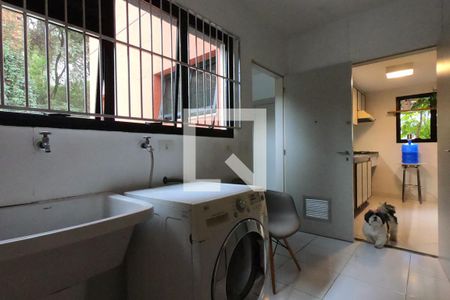 Apartamento à venda com 142m², 3 quartos e 2 vagas Apartamento à venda com 142m², 3 quartos e 2 vagasÁrea de Serviço