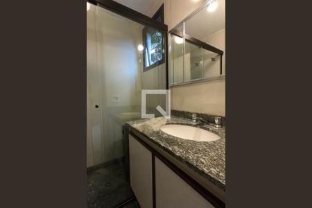 Apartamento à venda com 142m², 3 quartos e 2 vagas Apartamento à venda com 142m², 3 quartos e 2 vagasBanheiro da Suíte 2