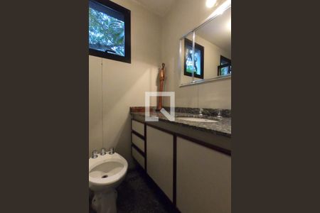 Apartamento à venda com 142m², 3 quartos e 2 vagas Apartamento à venda com 142m², 3 quartos e 2 vagasBanheiro da Suíte 1