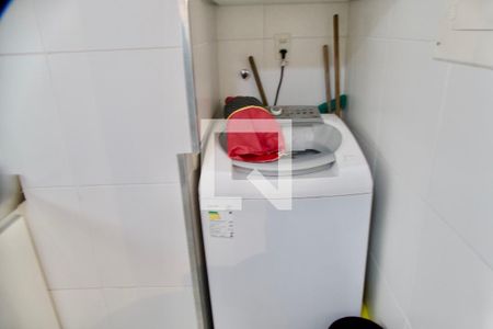 Apartamento à venda com 230m², 3 quartos e 2 vagas Apartamento à venda com 230m², 3 quartos e 2 vagasÁrea de Serviço