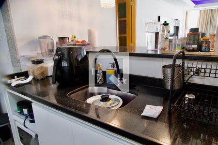 Apartamento à venda com 230m², 3 quartos e 2 vagas Apartamento à venda com 230m², 3 quartos e 2 vagasCozinha