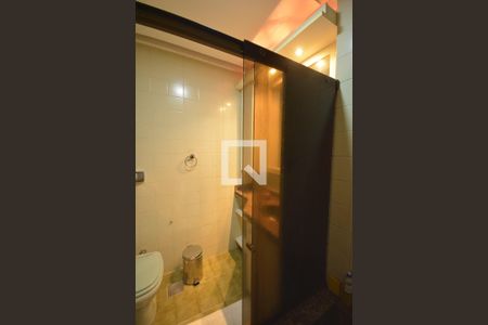 Apartamento à venda com 120m², 2 quartos e 1 vagaBanheiro da suite