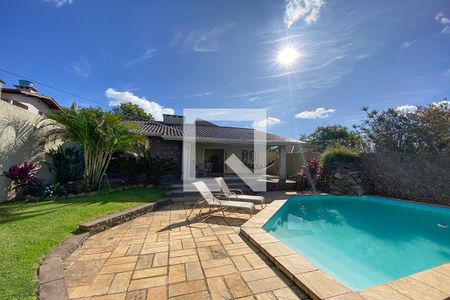 Casa à venda com 445m², 5 quartos e 6 vagasÁrea Externa