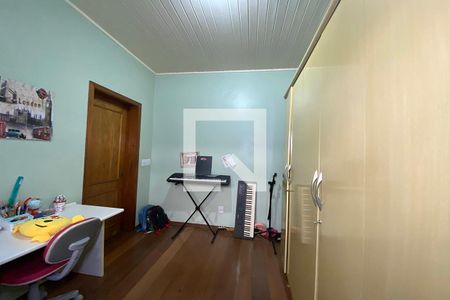 Casa à venda com 445m², 5 quartos e 6 vagasEscritório