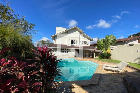 Casa à venda com 445m², 5 quartos e 6 vagasÁrea Externa